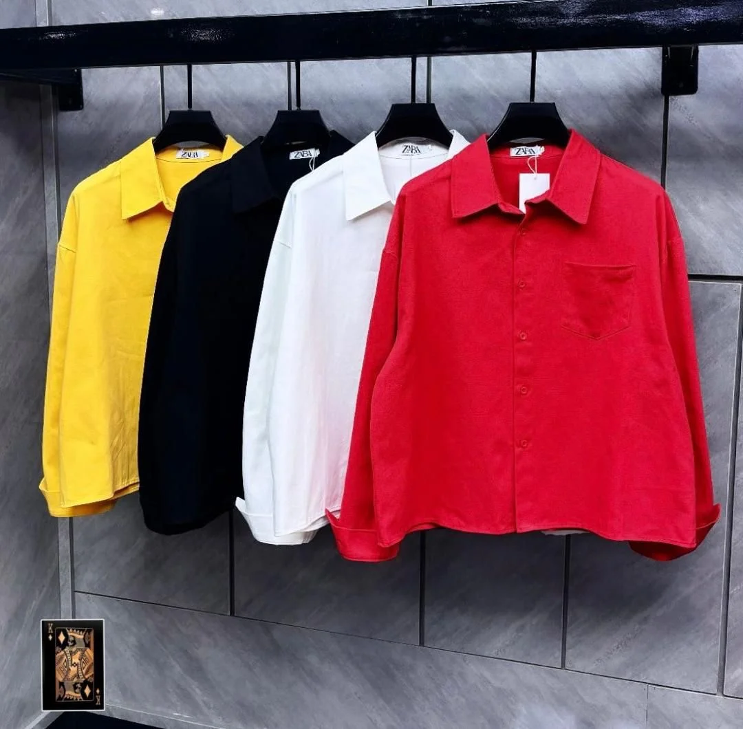 Minimal Oversized Button-Up Shirts – Clean Fits, Timeless Style.